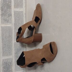 Indigo Rd. Mandi Women's Tan Open Square Toe Cutout Wedge Heel Sandals Size 8